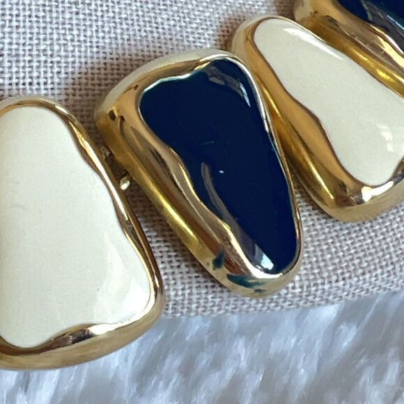 Vintage Navy Enamel Gold Triangle Link Necklace 16 in - Picture 6 of 10